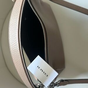 Great Coach bag for everyday!